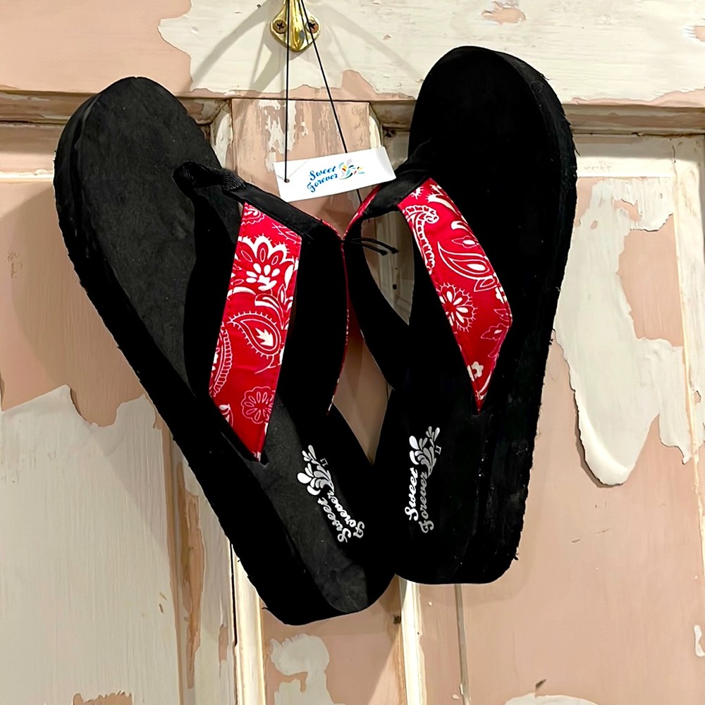 Flip flops ,, soft and comfortable size 11